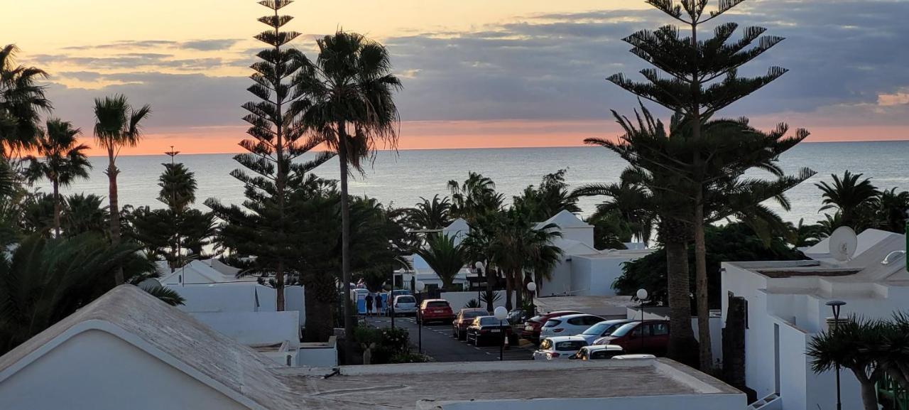 Casahost Bastian Boutique I Seaview Apartment Costa Teguise Ngoại thất bức ảnh