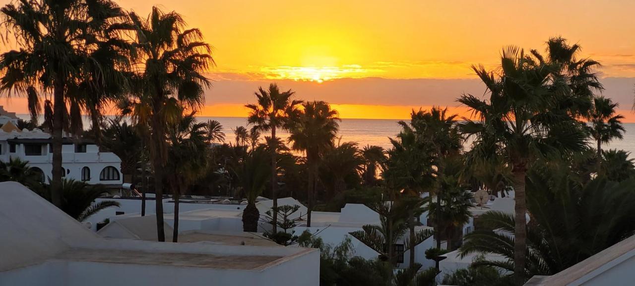 Casahost Bastian Boutique I Seaview Apartment Costa Teguise Ngoại thất bức ảnh