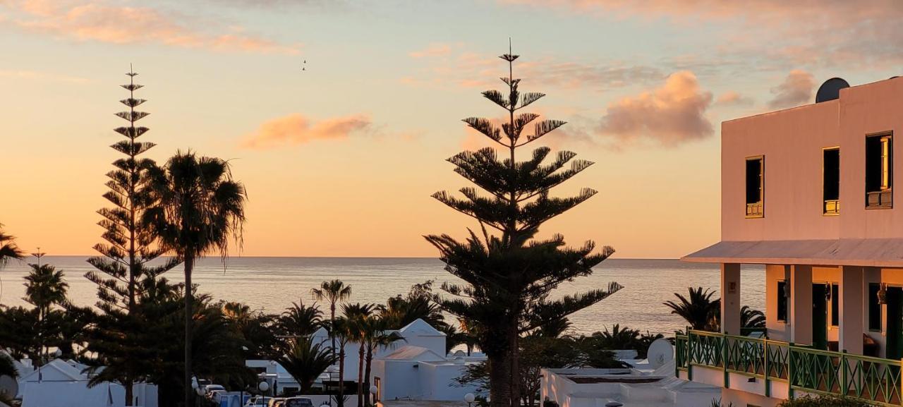 Casahost Bastian Boutique I Seaview Apartment Costa Teguise Ngoại thất bức ảnh