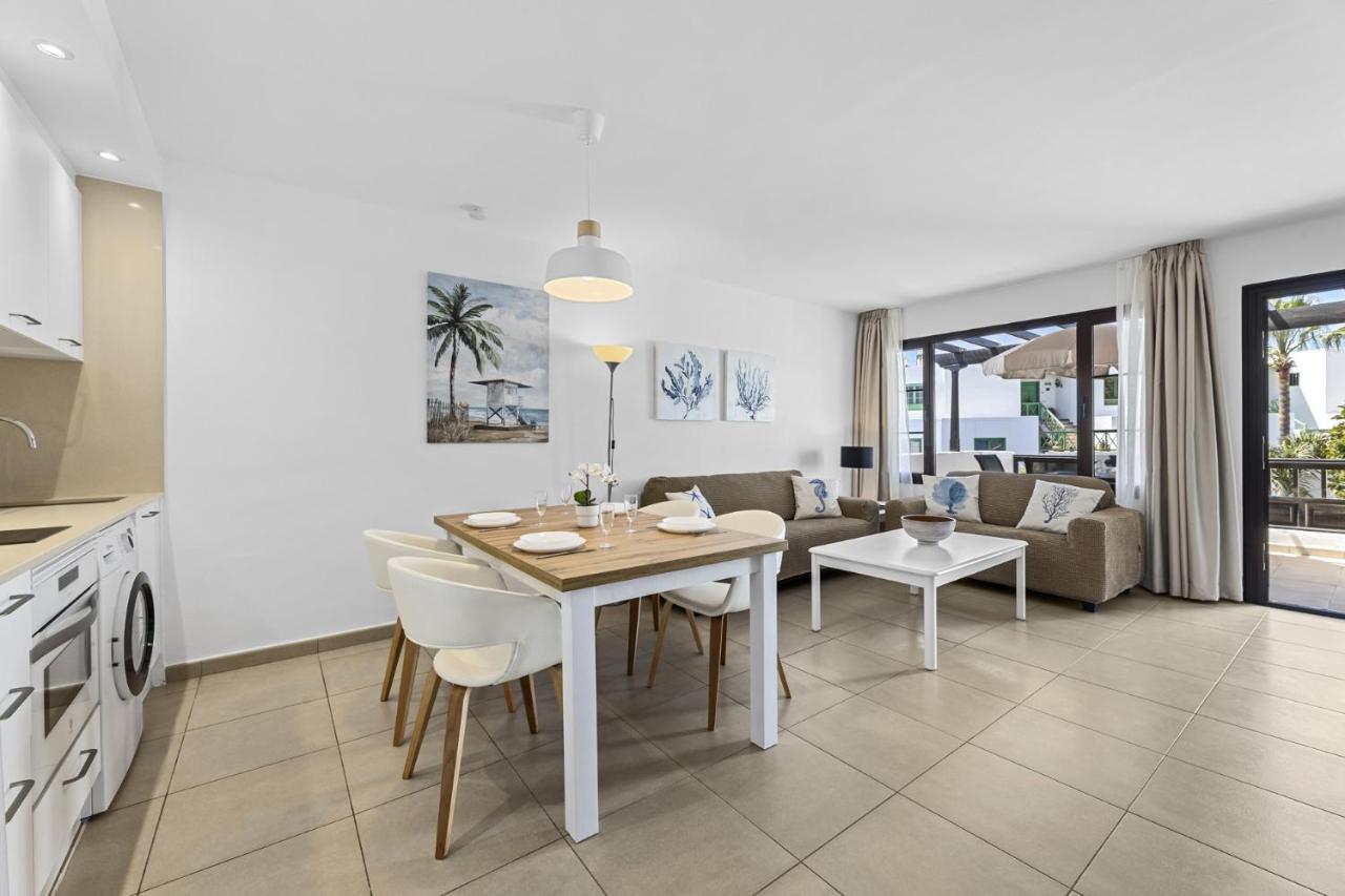 Casahost Bastian Boutique I Seaview Apartment Costa Teguise Ngoại thất bức ảnh