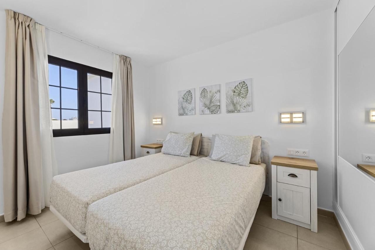 Casahost Bastian Boutique I Seaview Apartment Costa Teguise Ngoại thất bức ảnh