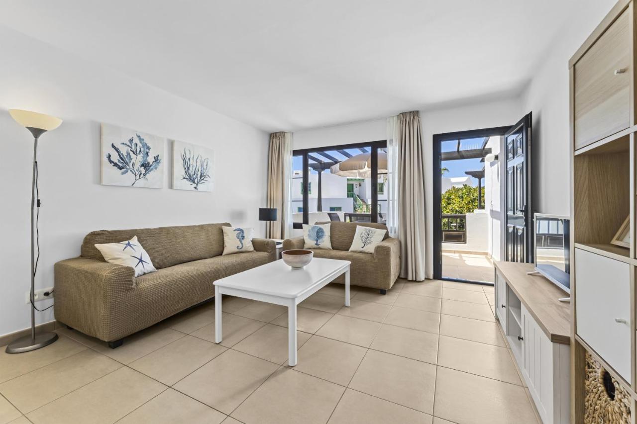 Casahost Bastian Boutique I Seaview Apartment Costa Teguise Ngoại thất bức ảnh