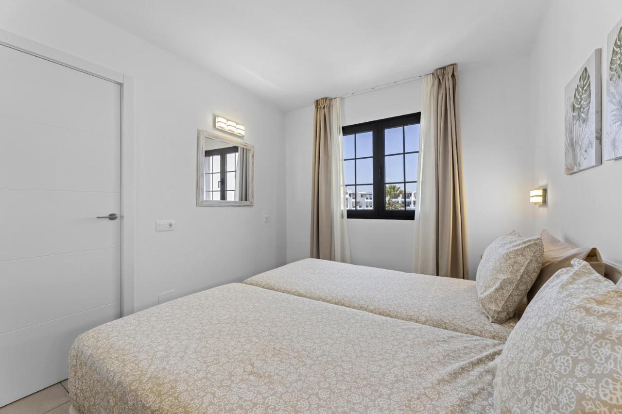 Casahost Bastian Boutique I Seaview Apartment Costa Teguise Ngoại thất bức ảnh