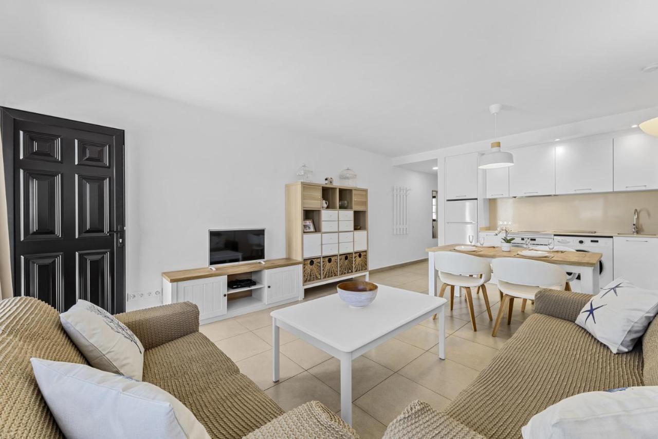 Casahost Bastian Boutique I Seaview Apartment Costa Teguise Ngoại thất bức ảnh