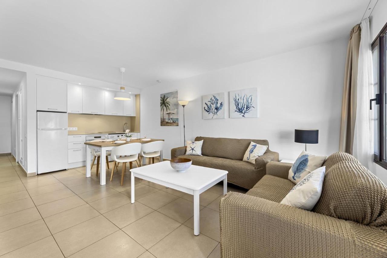 Casahost Bastian Boutique I Seaview Apartment Costa Teguise Ngoại thất bức ảnh