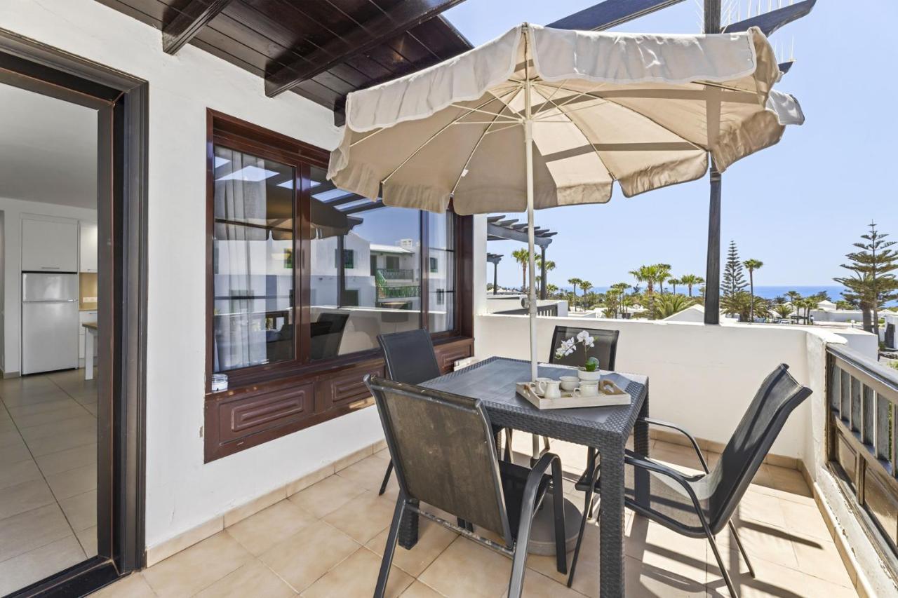 Casahost Bastian Boutique I Seaview Apartment Costa Teguise Ngoại thất bức ảnh